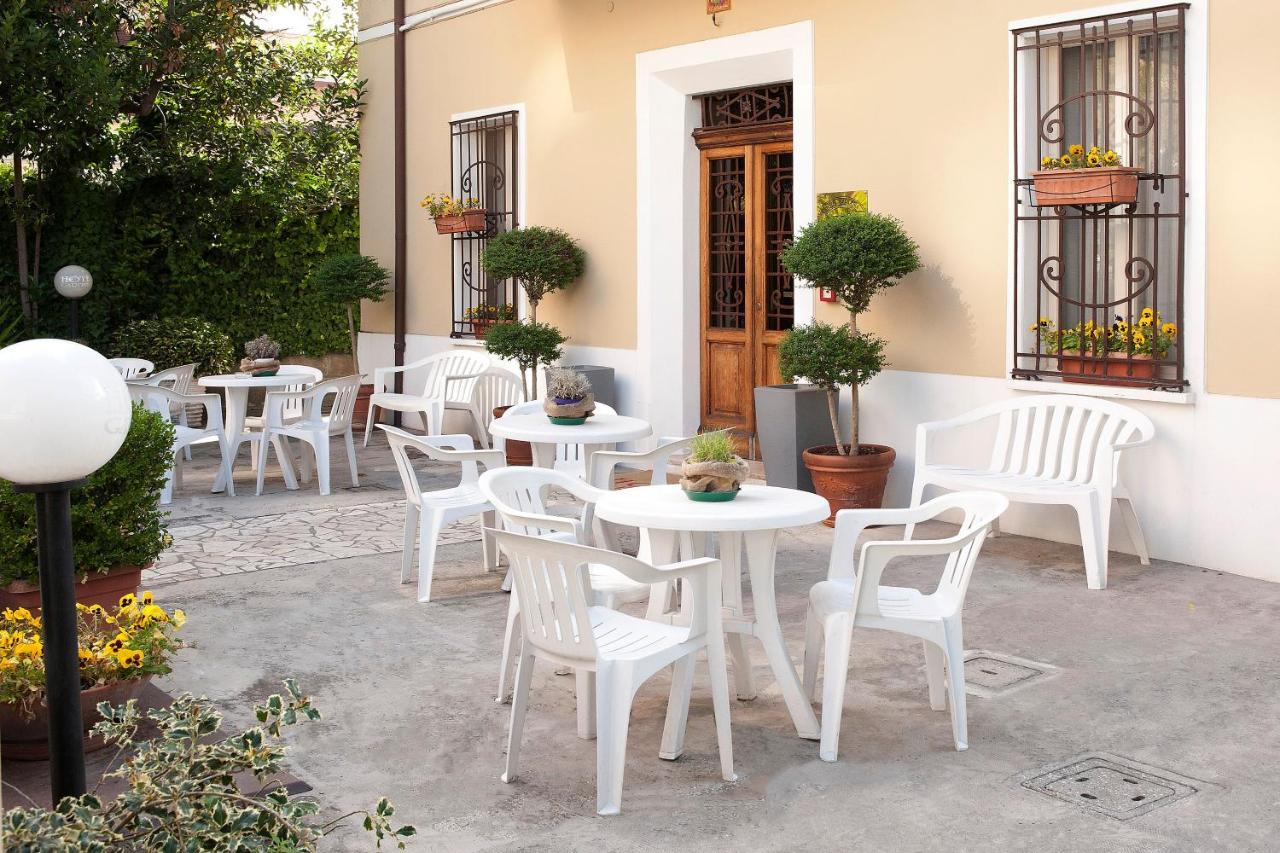 Hotel Gardenia Forlì Exterior foto
